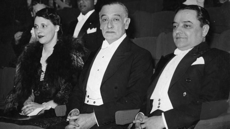 Sólo esta foto subsiste en los archivos de la BBC de la noche de gala en la sala de conciertos de Broadcasting House. En la imagen se ve al embajador de Brasil, Raúl Regis de Oliveira, (centro) junto a su esposa y el consejero de la embajada brasileña Caio de Mello Franco.