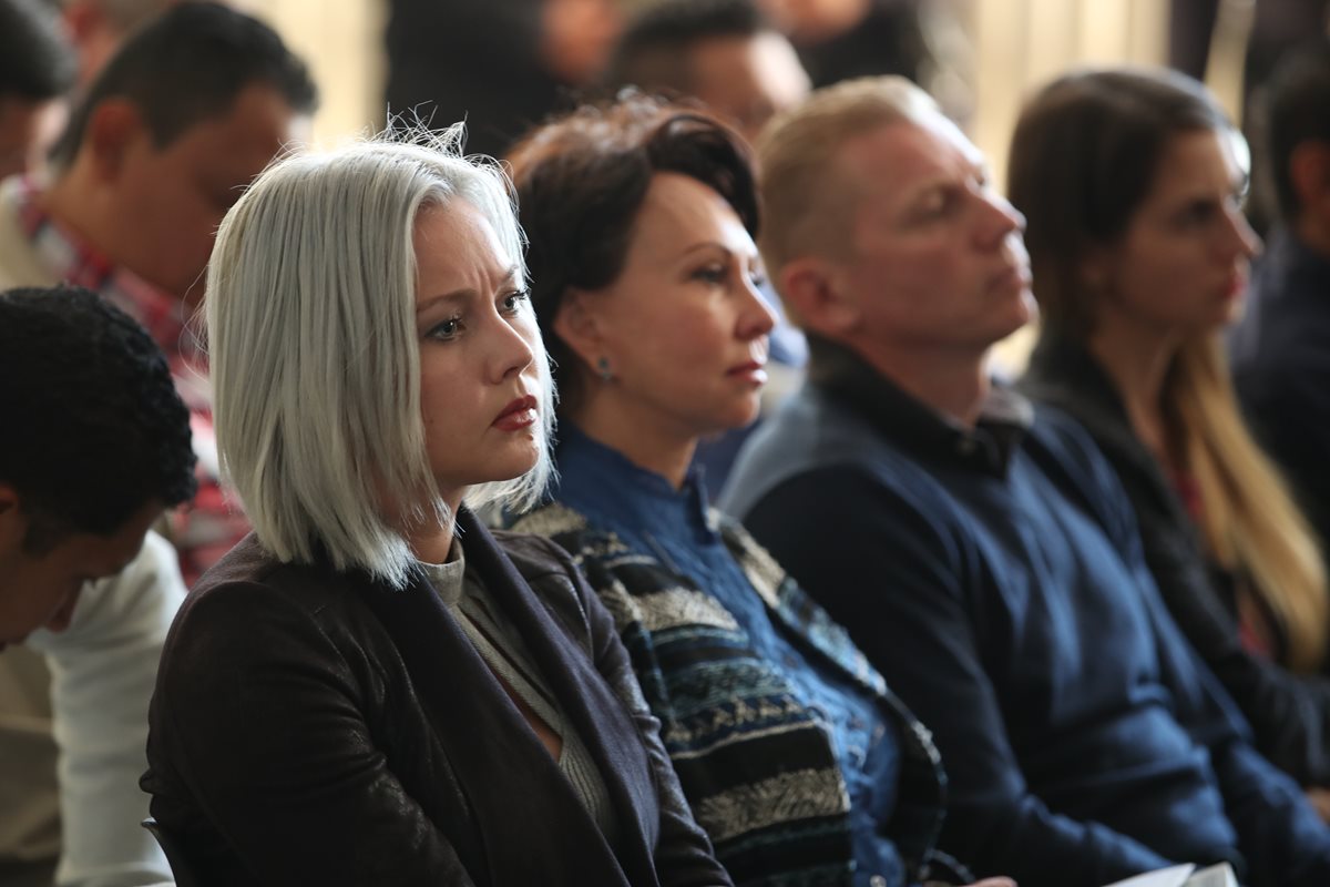 Los rusos Anastasia e Irina Bitkova e Igor Bitkov durante una audiencia del debate por el caso Migración. (Foto: Hemeroteca PL)