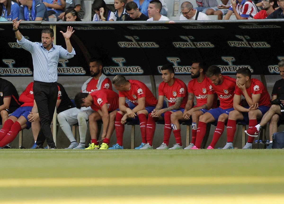 El entrenador del Atlético de Madrid se encuentra feliz con sus jugadores. (Foto Prensa Libre: EFE)