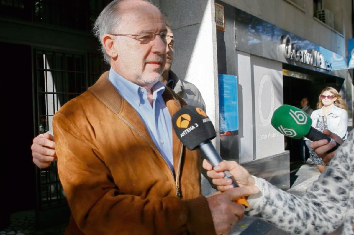 El exvicepresidente del Gobierno Rodrigo Rato y exdirector del Fondo Monetario Internacional fue detenido el mes pasado. Rato estuvo el jueves varias horas detenido por orden judicial y es investigado por los supuestos delitos de blanqueo de dinero y  fraude. (Foto Prensa Libre: Hemeroteca PL).