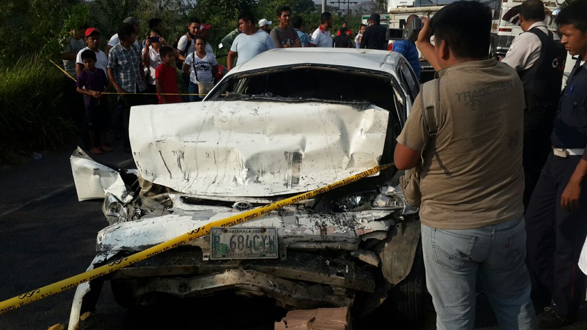 Vehículo en que se transportaba Londy Sacaxón. (Foto Prensa Libre: Alexánder Coyoy)