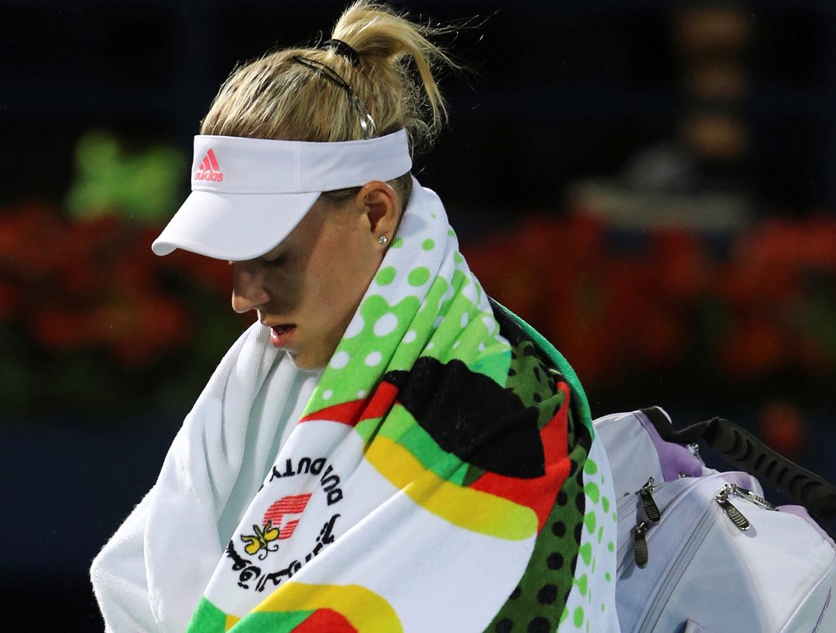 Kerber recibió un duro golpe este viernes frente a Svitolina. (Foto Prensa Libre: AP)