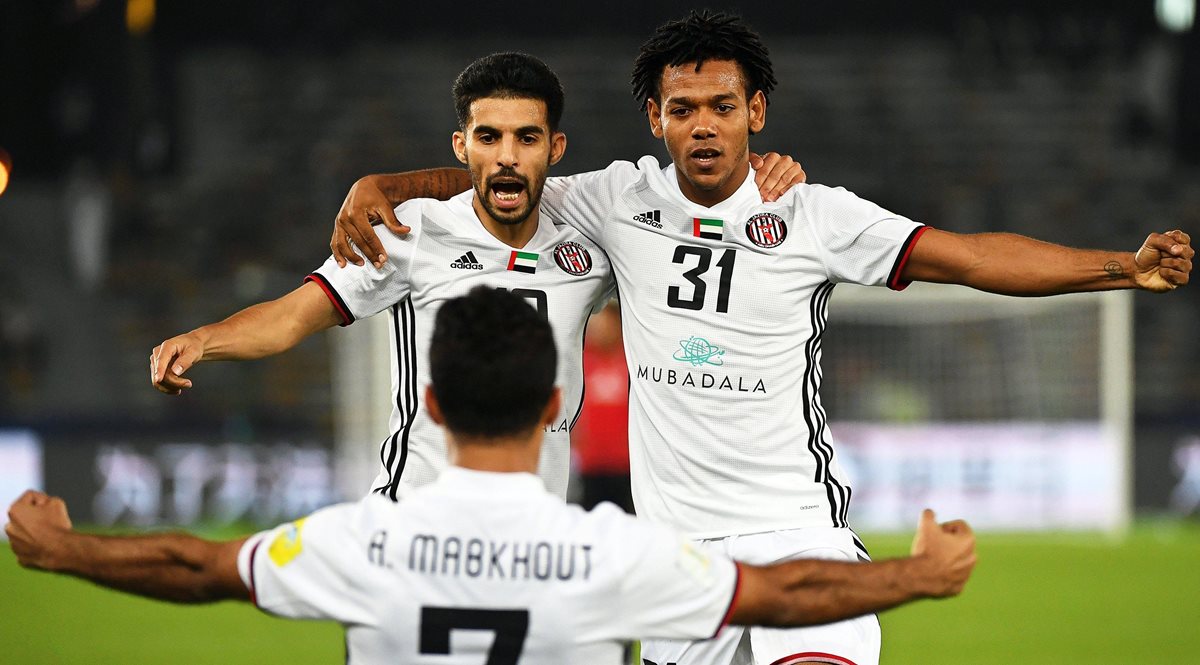 Los jugadores de Al Jazira festejan en el partido de este sábado. (Foto Prensa Libre: EFE)