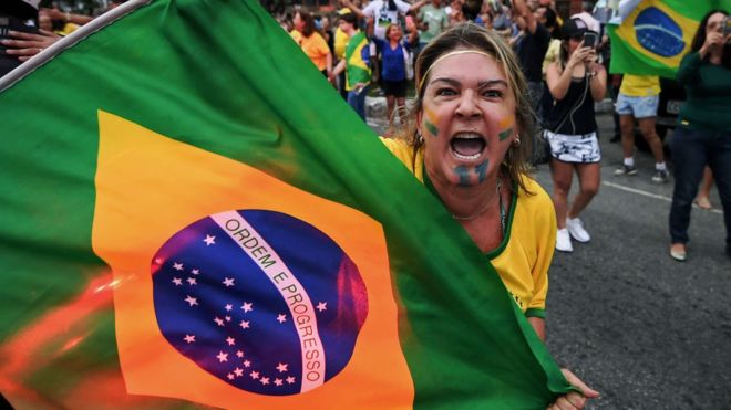 Brasil llega a esta elección en un clima de confusión y hastío con su élite política. AFP