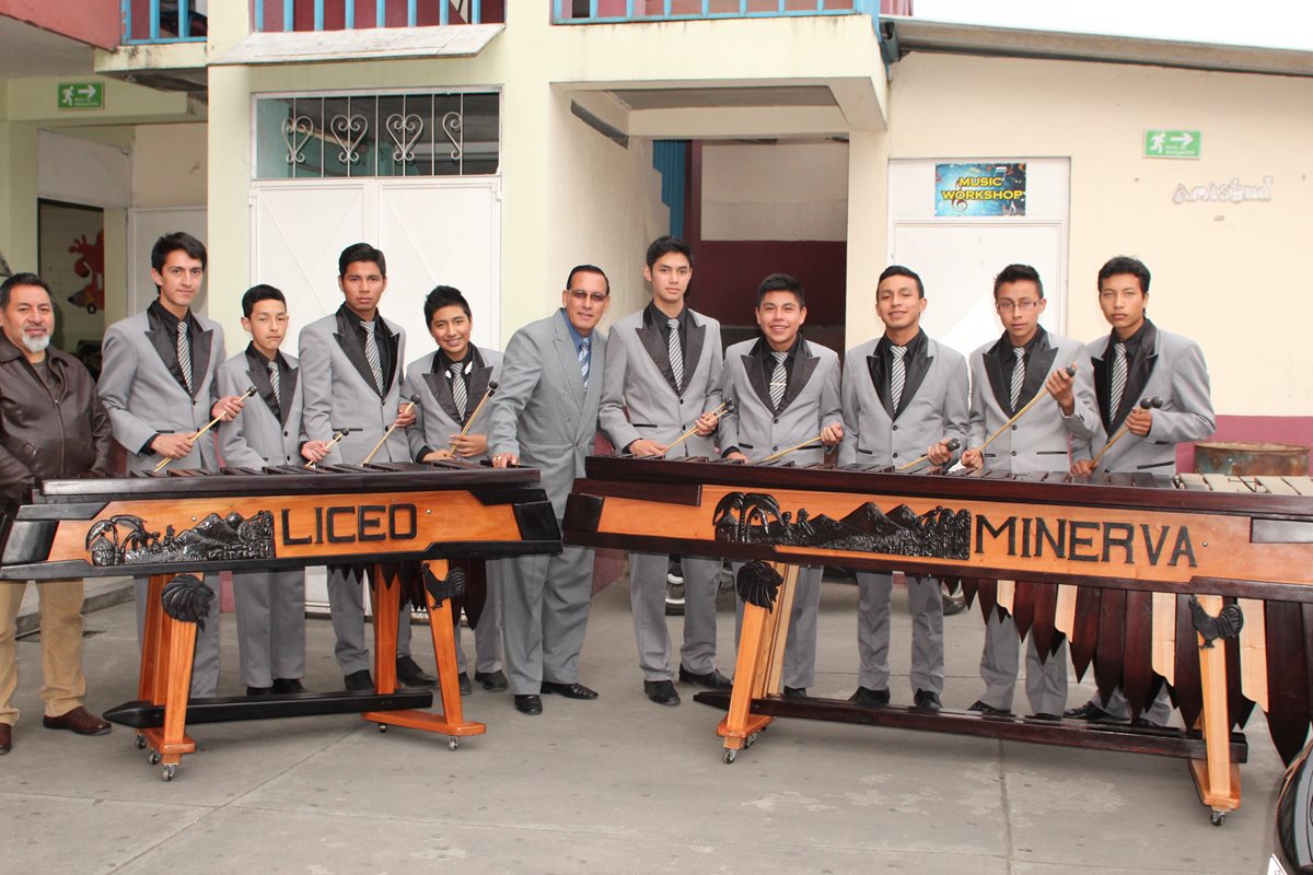 Integrantes de Marimba de Conciertos del Colegio Liceo Minerva, de San Pedro Sacatepéquez, San Marcos, se presentarán en California, EE.UU. (Foto Prensa Libre: Aroldo Marroquín)