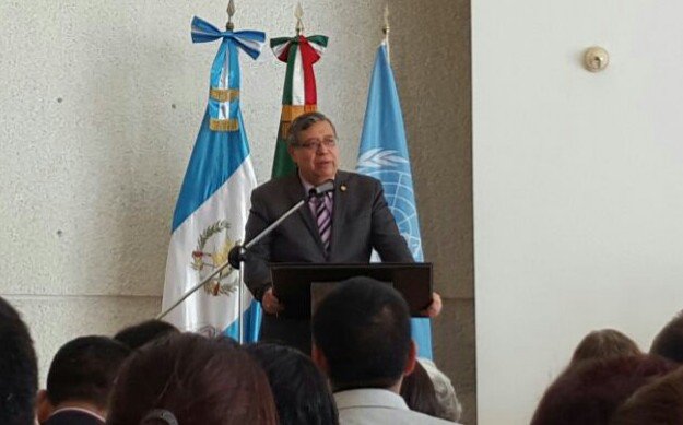 El vicepresidente Jafeth Cabrera participa en la presentación de un informe sobre Trata de Personas, en la Embajada de México, donde expresó su postura acerca de los candidatos a la PGN. (Foto Prensa Libre: Geovanni Contreras)