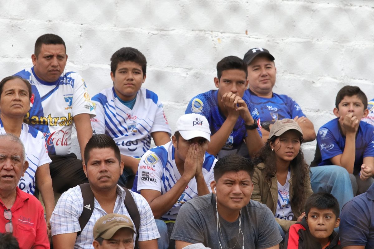 Los aficionados de Suchi no pudieron ocultar su tristeza.