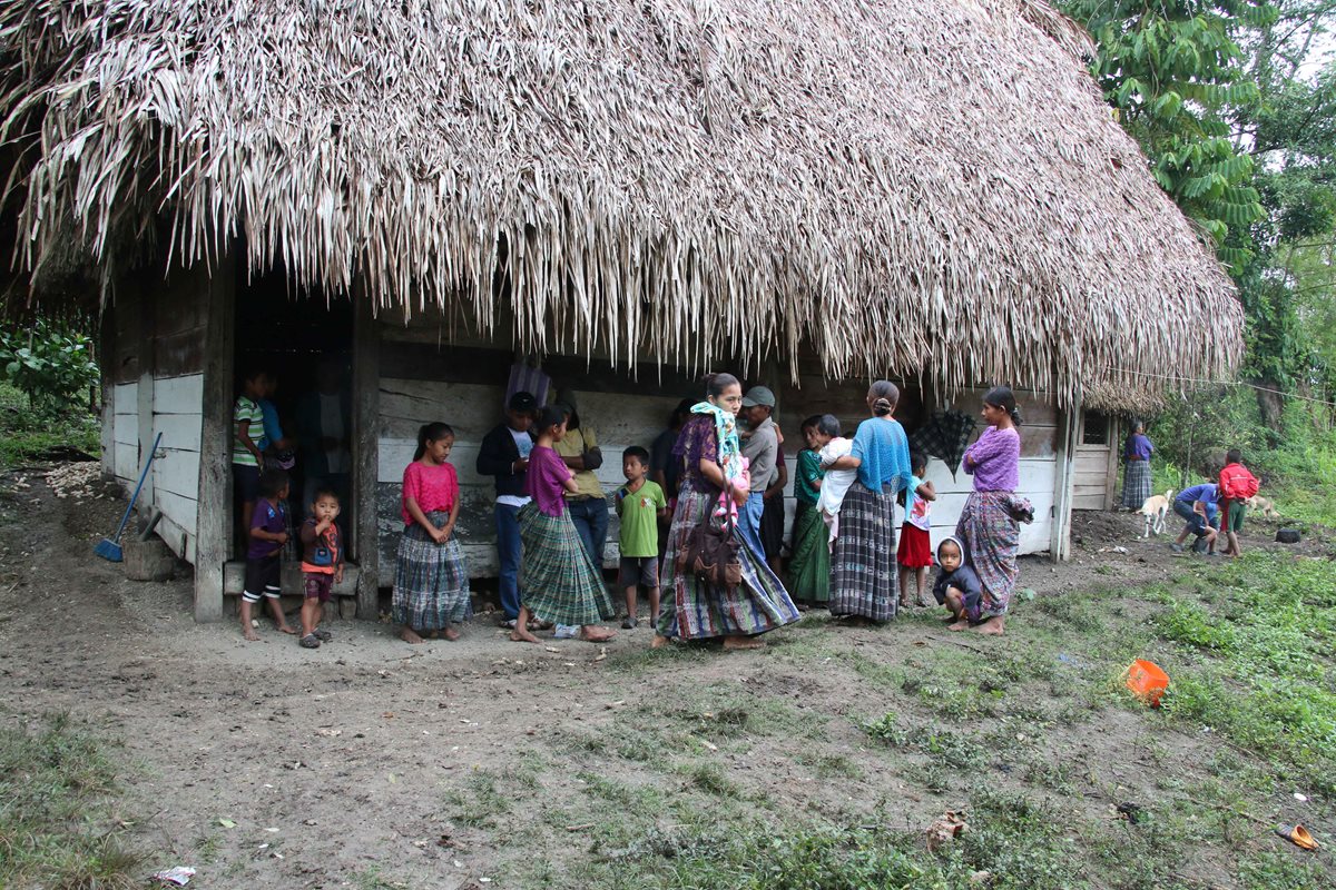 Esta es la humilde vivienda desde donde partió Jakelin con su padre a EE. UU. y a donde regresa este domingo ya solo su cuerpo. (Foto Prensa Libre: Hemeroteca PL)