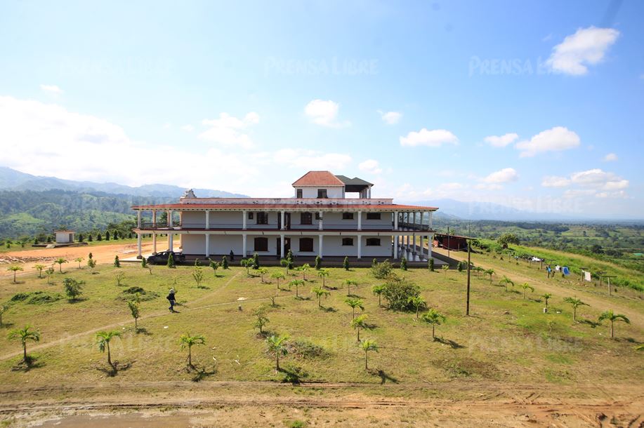 Vista de mansión ubicada en la finca El Triunfo, Morales, Izabal. (Foto Prensa Libre: Hemeroteca PL).