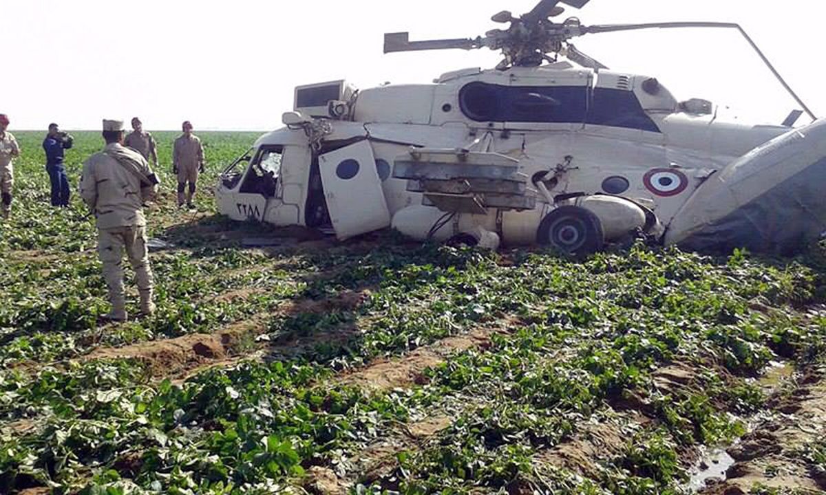 Helicóptero siniestrado en Egipto. (Foto Prensa Libre: EFE)