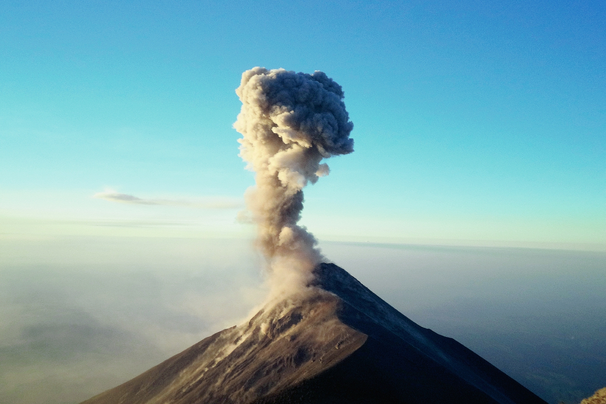 El Volcán de Fuego es uno de los más activos de Guatemala. (Foto Prensa Libre: Hemeroteca PL)