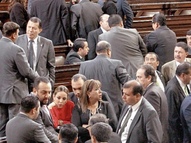 Congreso debe aprobar préstamo.