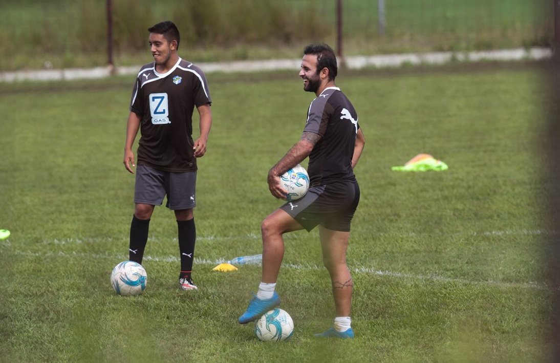 José Contreras durante el entrenamiento de Comunicaciones en Greenfield en Mixco. (Foto Prensa Libre: Norvin Mendoza)