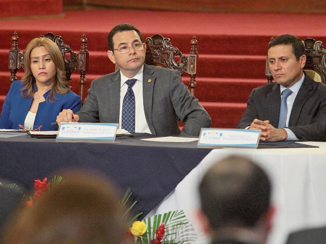 Autoridades presentaron estrategia de retorno de migrantes en el Palacio Nacional de la Cultura. (Foto Prensa Libre: Álvaro Interiano)