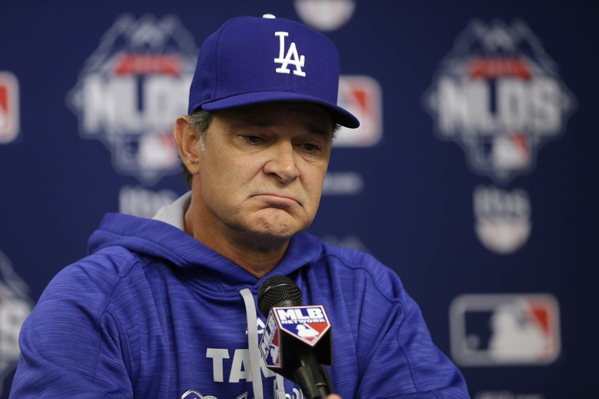 Don Mattingly dejará a Los Ángeles Dodgers tras cinco años de dirigirlos. (Foto Prensa Libre: AP)