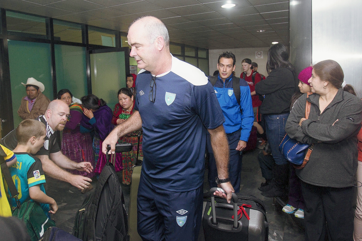 Iván Franco junto con la selección mayor de futbol, salio rumbo a Nasville, para enfrentar a Estados Unidos previo a la Copa de Oro. (Foto Prensa Libre: Norvin Mendoza)