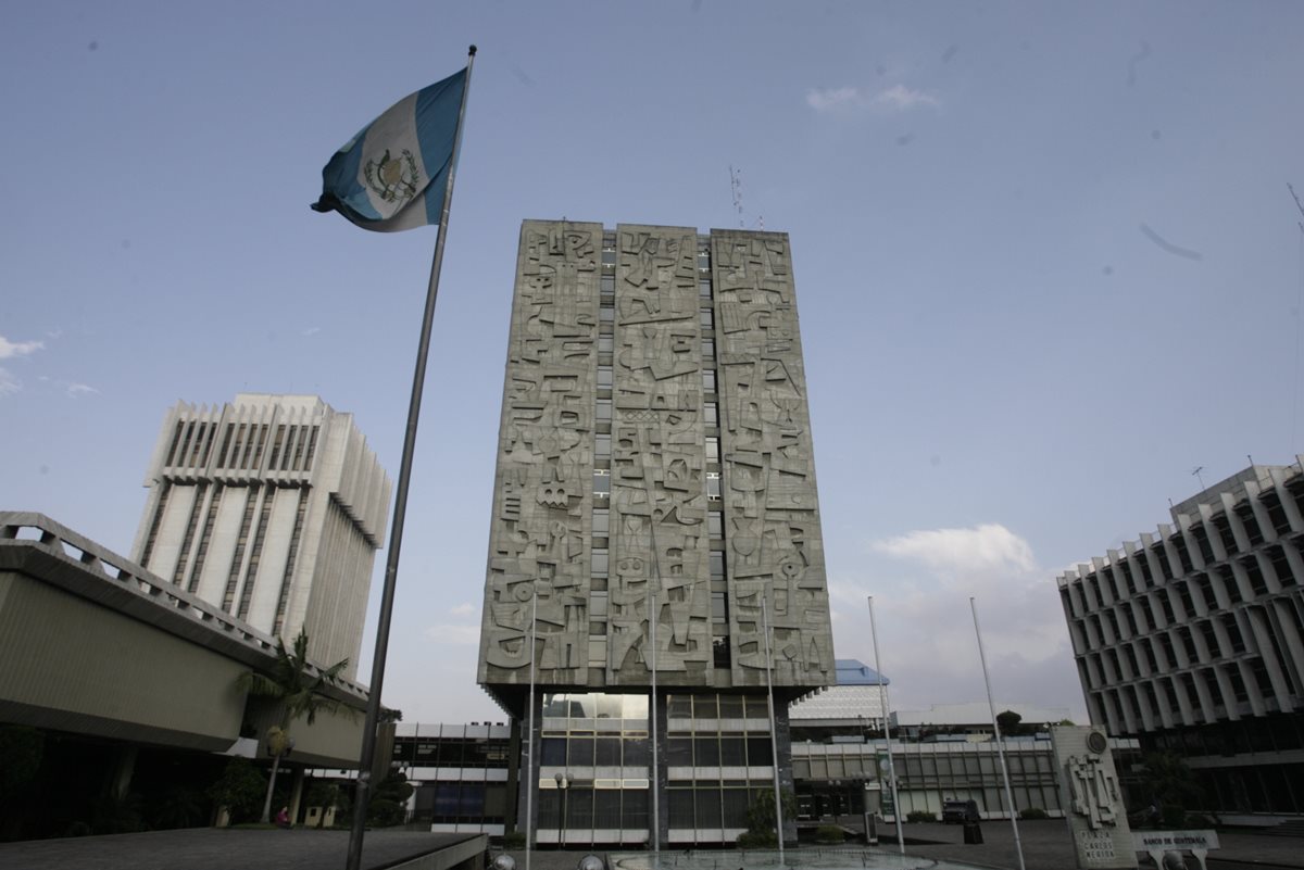 El Banco de Guatemala es el encargado de administrar el Fondo Global de Amortización. (Foto Prensa Libre: BENILDO CONCOGUÁ)