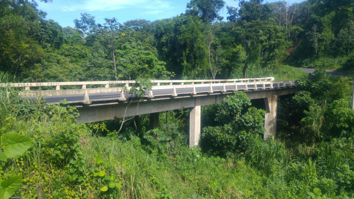 Puente Carmen de Mirón, Retalhuleu. (Foto Prensa Libre: Rolando Miranda)