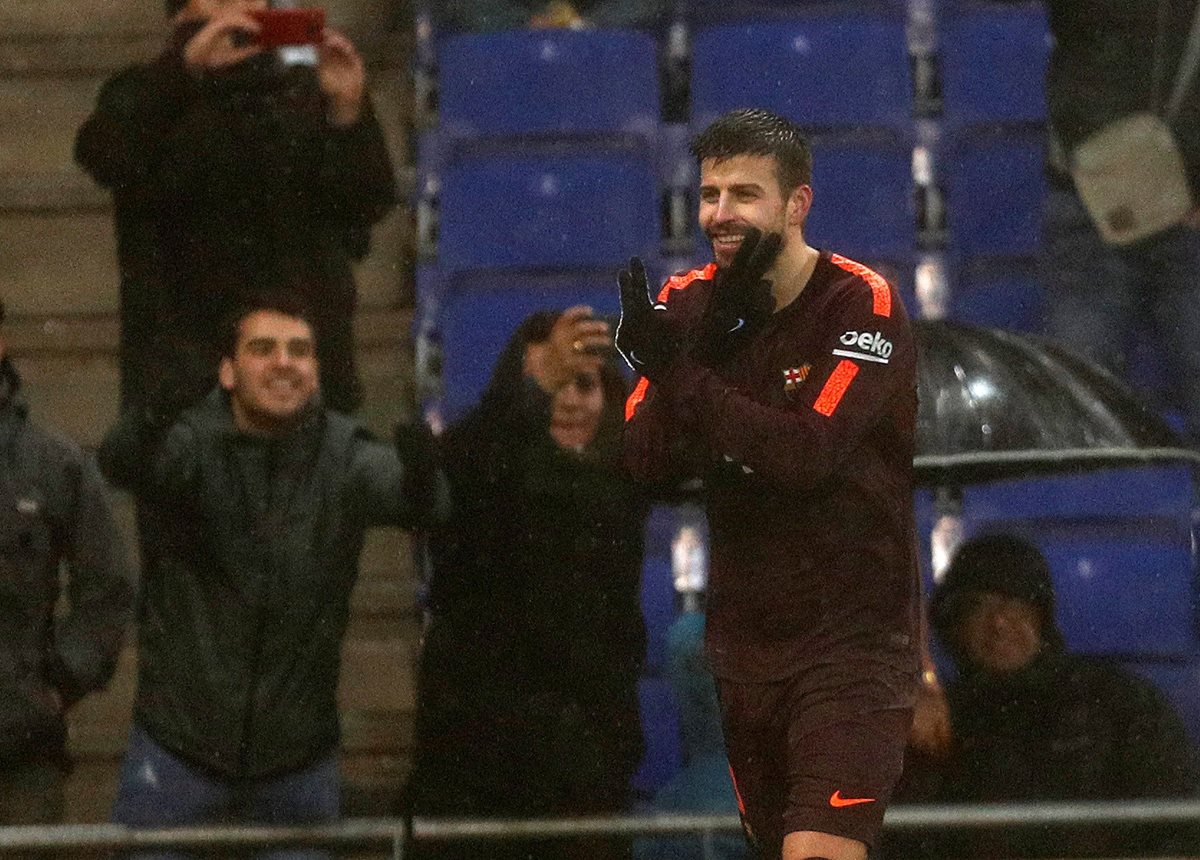 Gerard Piqué festejó en el último partido contra el Espanyol. (Foto Prensa Libre: EFE)