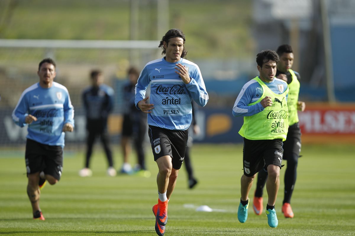 El delantero uruguayo Edison Cavani espera aportar su cuota goleadora para la selección charrúa. (Foto Prensa Libre: AFP)