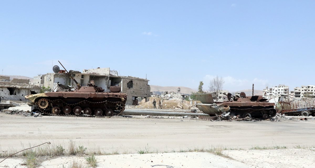 Ocho misiles fueron lanzados a una base militar de Siria. (Foto Prensa Libre: EFE)