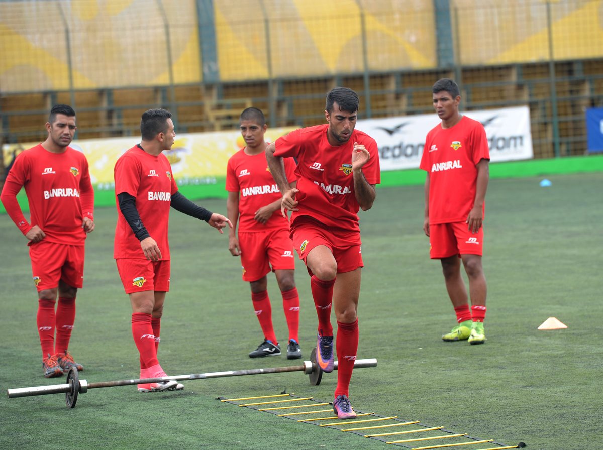 El Deportivo Petapa se entrenó esta semana previo al choque contra Marquense. (Foto Prensa Libre: Edwin Fajardo)