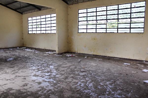 Las tormentas Stan, en el 2005, y Ágatha, 2010, dañaron la escuela El Centro, en Sololá.