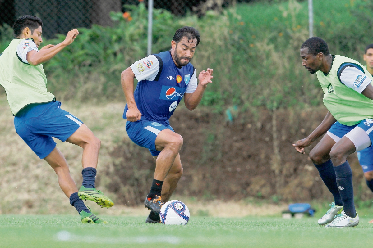 Carlos Ruiz es el máximo goleador de Selecciones y el referente de la ofensiva de la actual Bicolor (Foto Prensa Libre: OSCAR FELIPE)