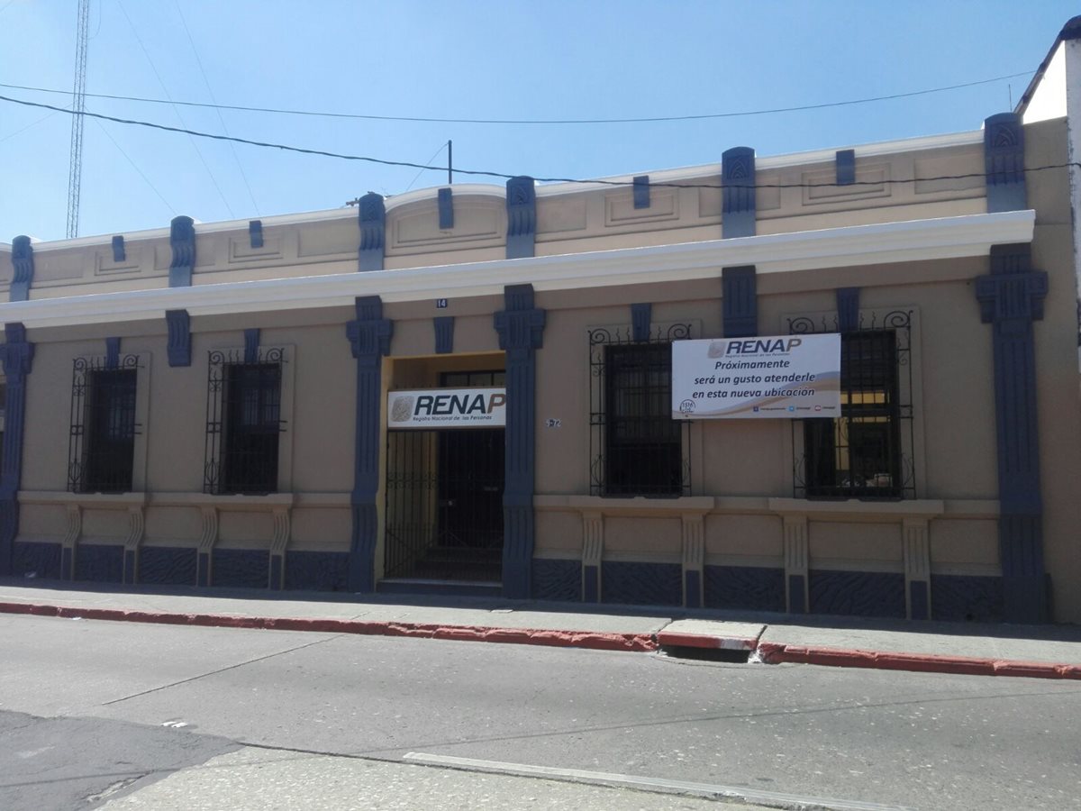 Nueva sede del Renap a partir de este martes en el Centro Histórico. (Foto Prensa Libre: Manuel Hernández)