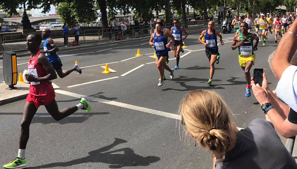 Juan Carlos Trujillo, Amado García y Luis Carlos Rivero representaron a Guatemala en la prueba de Maratón en el Mundial de Atletismo. (Foto Prensa Libre: cortesía Atletas en Acción Guatemala)