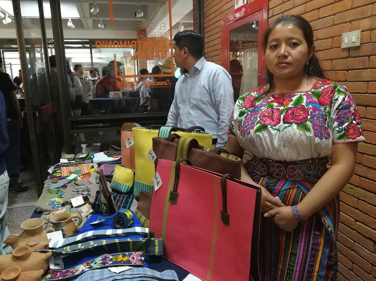 K´ult es la marca con que los artesanos de San Marcos y Huehuetenango que forman parte de la cadena de valor presentan sus productos. (Foto, Prensa Libre: Rosa María Bolaños)