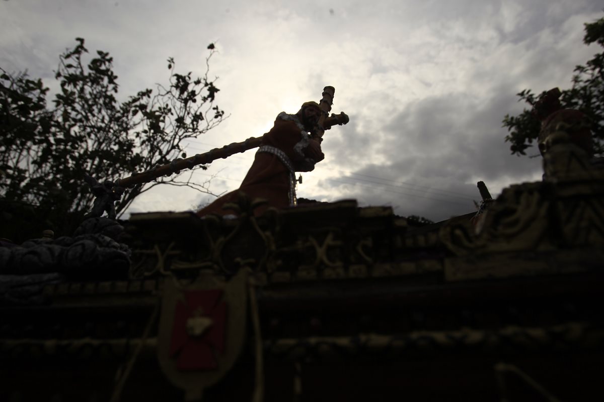 Las andas a escala se pueden apreciar en el museo de Antigua Guatemala, Sacatepéquez.(Foto Prensa Libre: Carlos Ovalle)