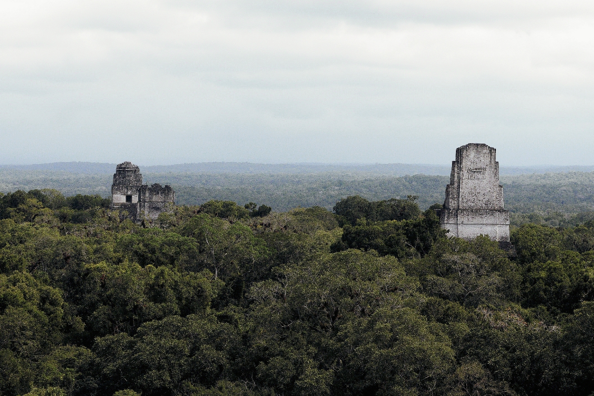 La exposición Tesoros del espíritu Maya a través del tiempo, abre el 22 de este mes, en Arce Centro Paíz, zona 1 de la capital. Mostrará admirables piezas históricas mayas, así como textiles tradicionales y obras pictóricas de reconocidos artistas visuales guatemaltecos contemporáneos. Foto Prensa Libre: EFE