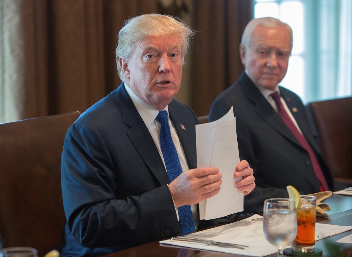 La medida firmada por Donald Trump es parte de las decisiones de gasto en políticas de defensa tomadas en septiembre último. (Foto Prensa Libre: EFE)