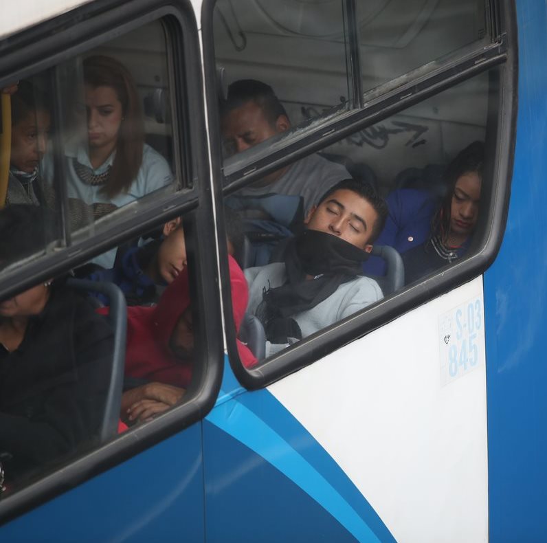 Ingreso a la ciudad desde la ruta al Atlántico.(Prensa Libre: Paulo Raquec)