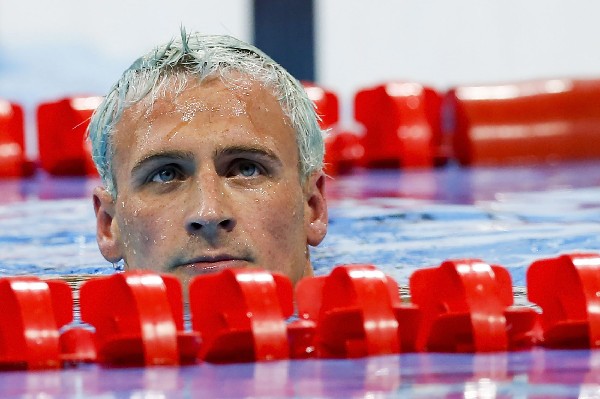 El nadador estadounidense Ryan Lochte fue víctima de la violencia en Río de Janeiro. (Foto Prensa Libre: EFE)