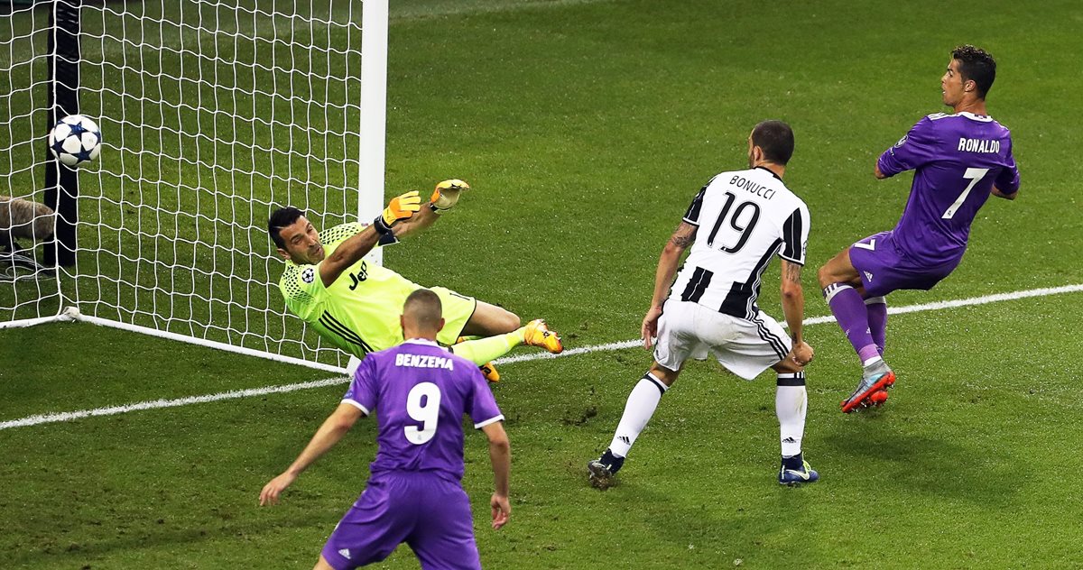 Cristiano Ronaldo vence a Gianluigi Buffon y anota el 3-1 del Real Madrid.