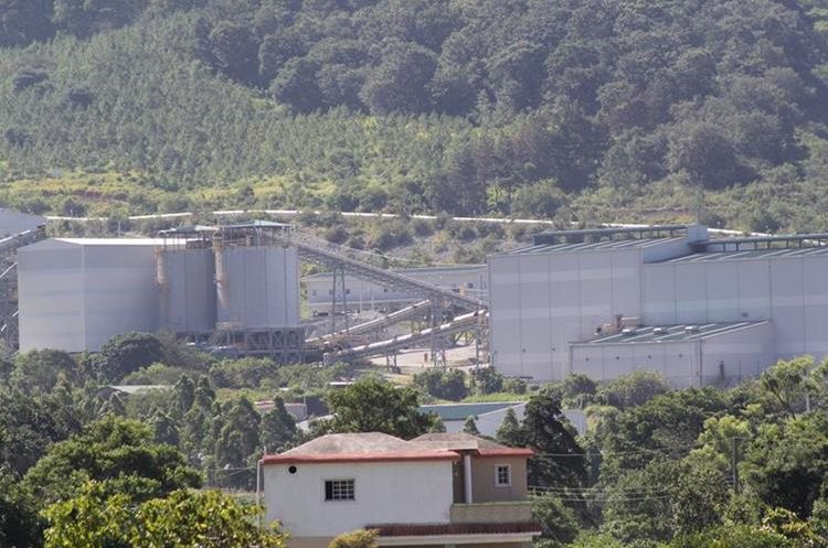 Desde el mes pasado, la CSJ ordenó suspender la licencia de operaciones de la mina. (Foto: Hemeroteca PL)