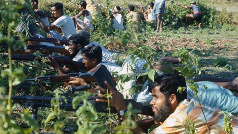 Esta foto fue tomada en Bangladesh en 1971 pero se compartió en las redes sociales para describir a los rohingya como "terroristas". BETTMANN/GETTY