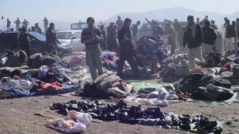 Mueren varias personas por ataque con bomba en mercado de Pakistán. (Foto Prensa Libre: AFP)