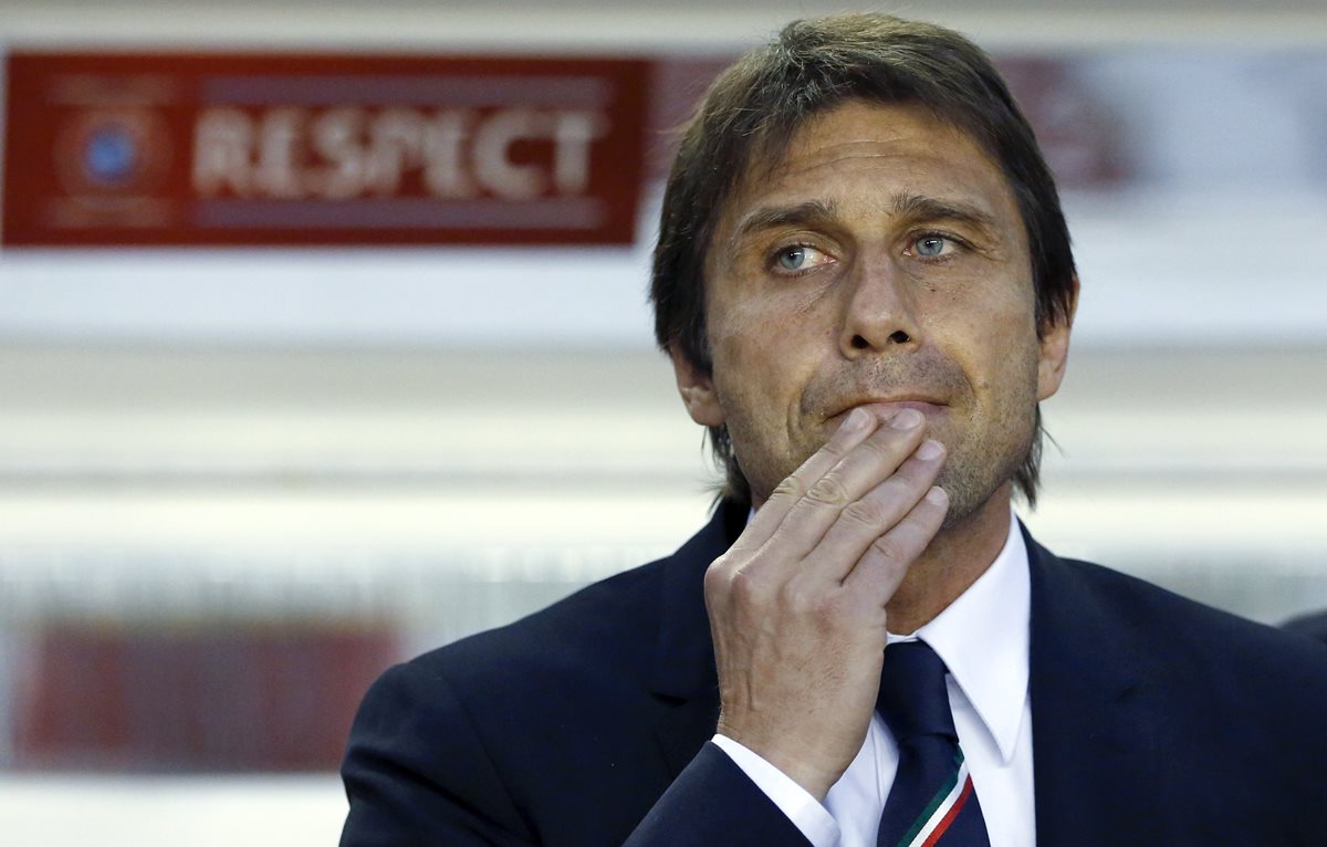 El técnico italiano Antonio Conte fue absuelto de las acusaciones de arreglo de partidos en la Serie B de Italia. (Foto Prensa Libre: Hemeroteca)