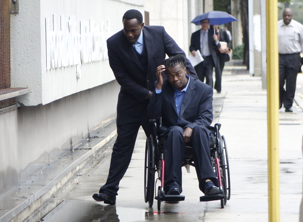 Dontrell Stephens llega a la corte federal el miércoles. (Foto Prensa Libre: AP).