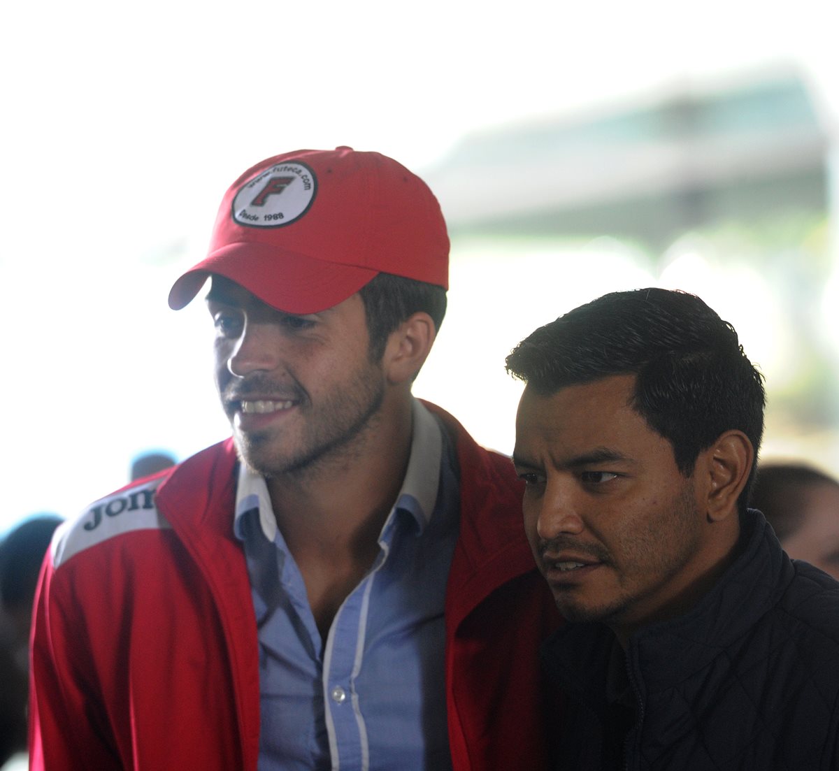 Rodrigo Saravia arribó este viernes al país para incorporarse a la Selección de Guatemala. (Foto Prensa Libre: Edwin Fajardo).