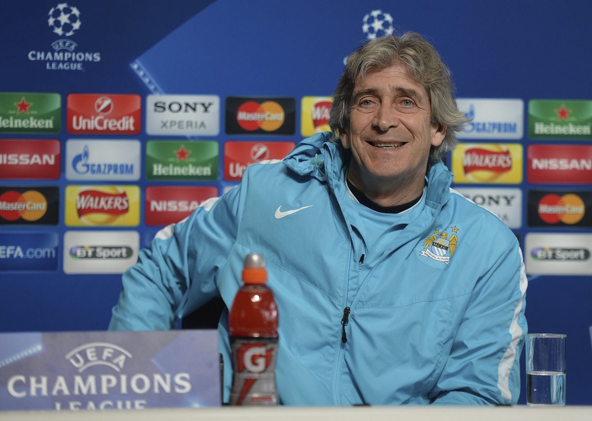 El técnico chileno Manuel Pellegrini del Manchester City,durante la conferencia de prensa de este día en Inglaterra. (Foto Prensa Libre: EFE)