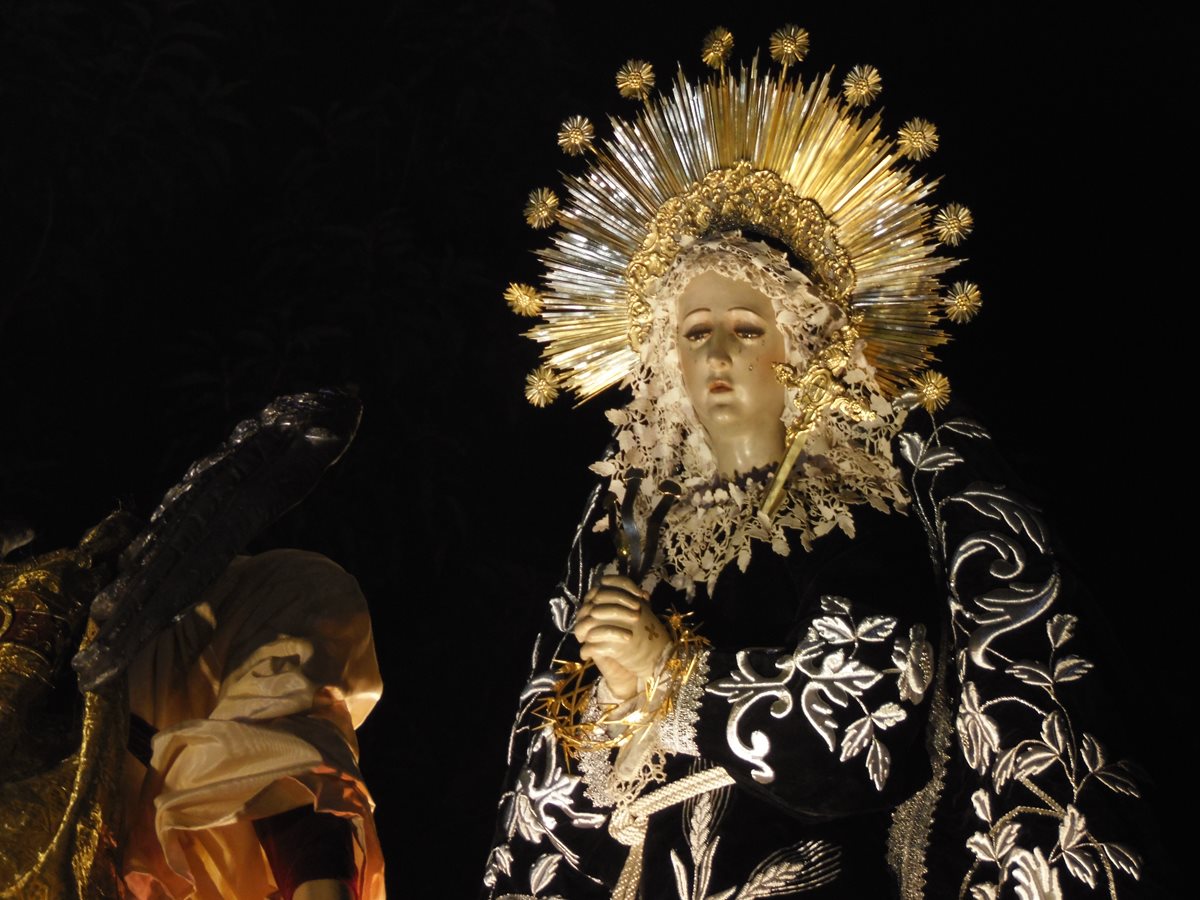 Consagrada Imagen de Nuestra Señora de Soledad del Templo de Santo Domingo. (Foto: Néstor Galicia)