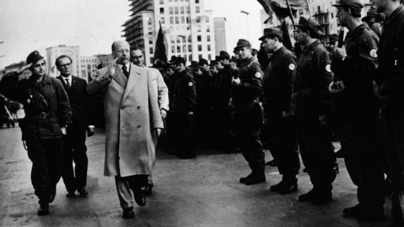 Walter Ulbricht quería que la construcción se hiciera de forma muy rápida. GETTY IMAGES