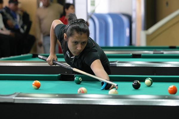 Daniela Catalán inició este jueves la defensa del título de campeona juvenil. (Foto Prensa Libre: Óscar Felipe)