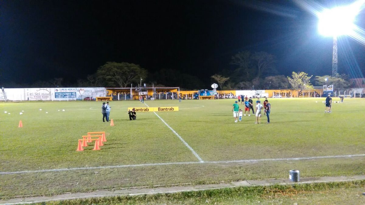 El estadio La Asunción es la sede del partido entre Mictlán y Municipal en el oriente del país. (Foto Prensa Libre: Francisco Sánchez)