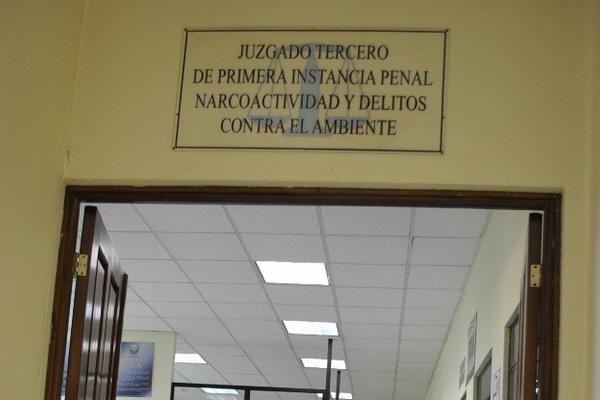 Juzgado de  Xelajú negó acceso a periodistas a la audiencia llevada a cabo ayer. (Foto Prensa Libre: Alejandra Martínez)