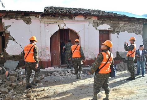 Aunque las demoliciones avanzan en San Marcos, los planes de reconstrucción de viviendas aún no se definen (Foto Prensa Libre)